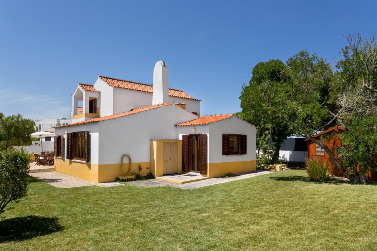 Joivy 3-Br Cottage With Terrace And Garden In Colares 신트라 외부 사진