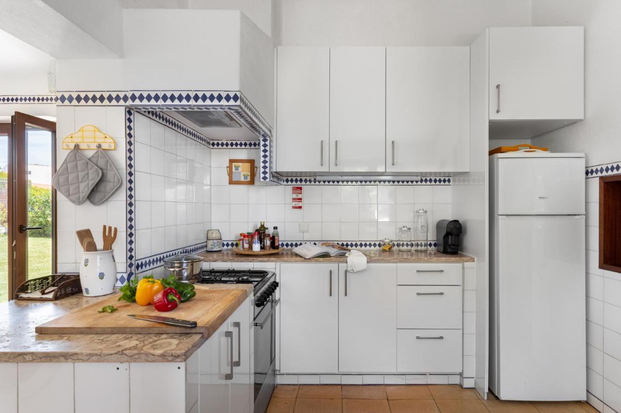 Joivy 3-Br Cottage With Terrace And Garden In Colares 신트라 외부 사진